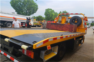 友好附近拖车电话号码服务